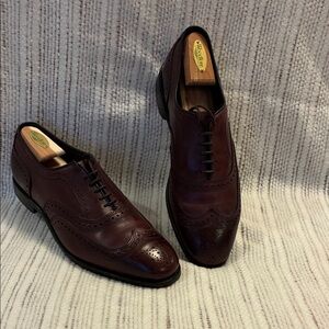 Allen Edmonds Jefferson 2.0 Wingtip Oxfords in Merlot (Burgundy). Men’s 10D.